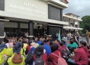 Aliansi BEM Kuningan Sampaikan Empat Tuntutan dalam Aksi Unjuk Rasa di Gedung DPRD Kuningan